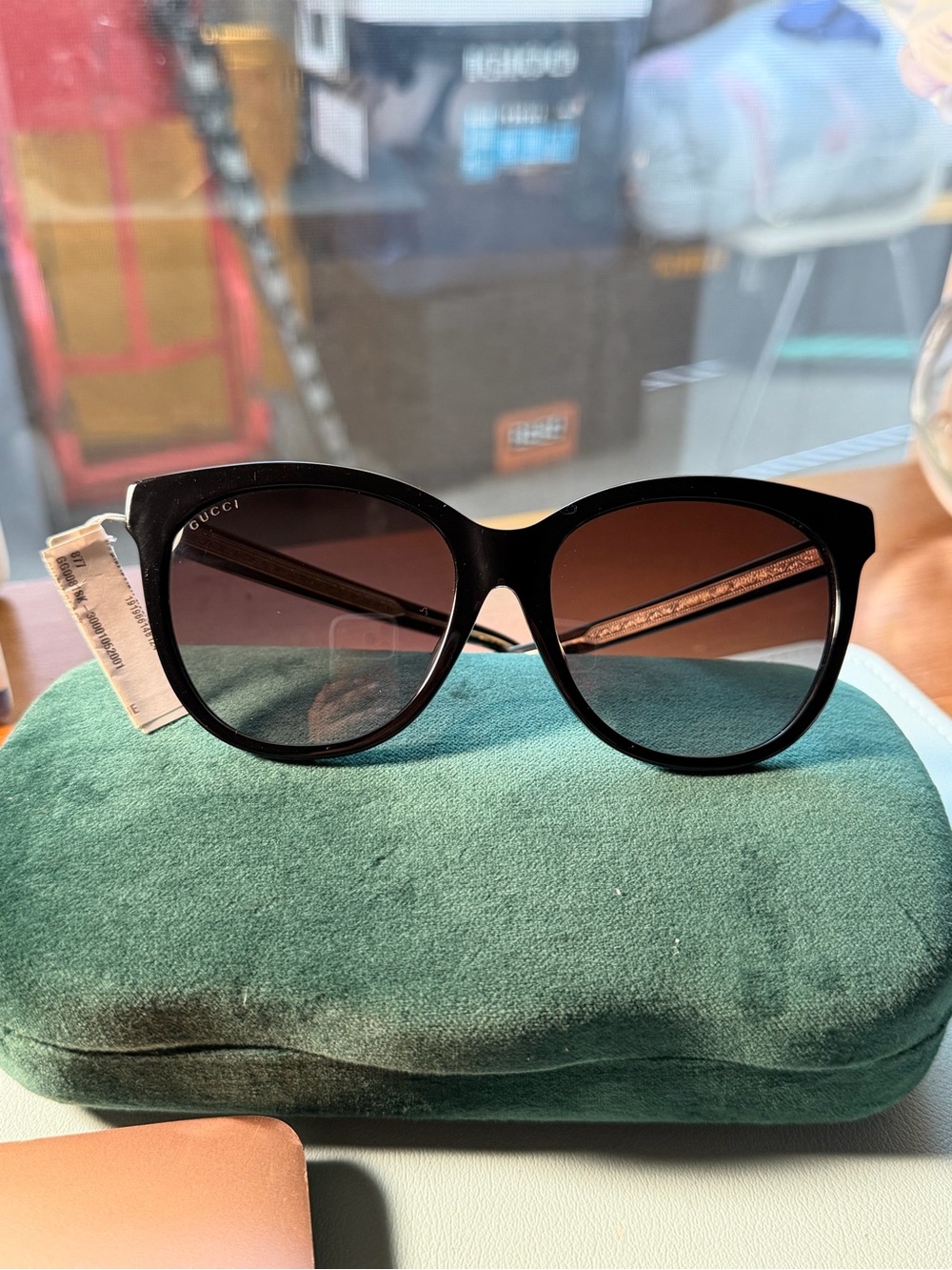 Gucci Black Frame Sunglasses with Brown Gradient Lenses - Picture 2 of 10